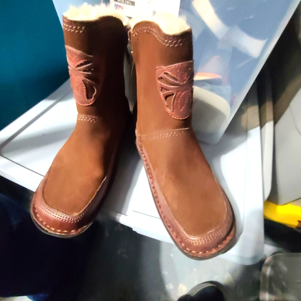 Alegria boots